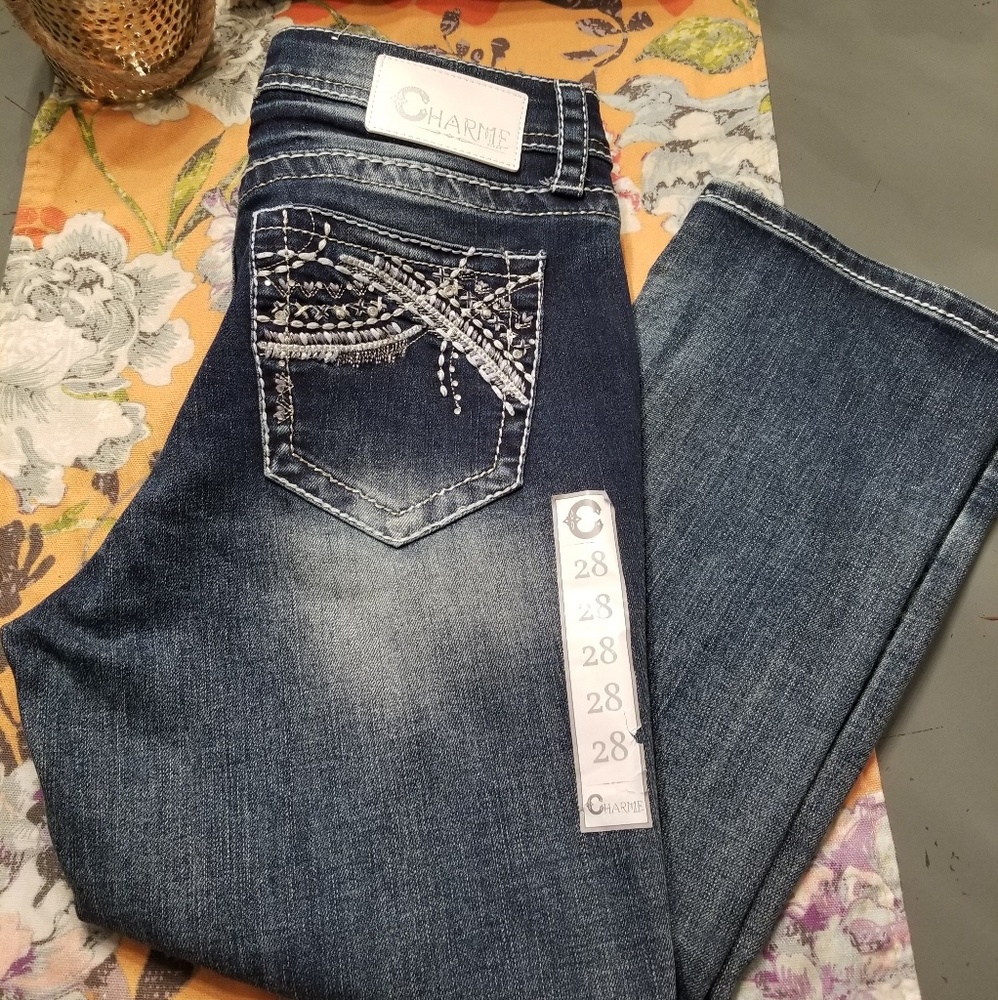 New with tags, cute capris pants